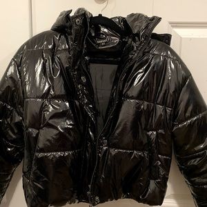 Petite cropped hooded puffer coat🖤